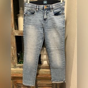 Jag brand jeans. New without tags. Excellent condition. Size 10.